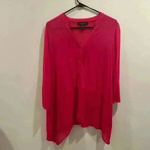 Medium hot pink 3/4 sleeve shirt
